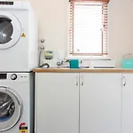 Cosy Cottage -3 Bedrooms Victoria Park